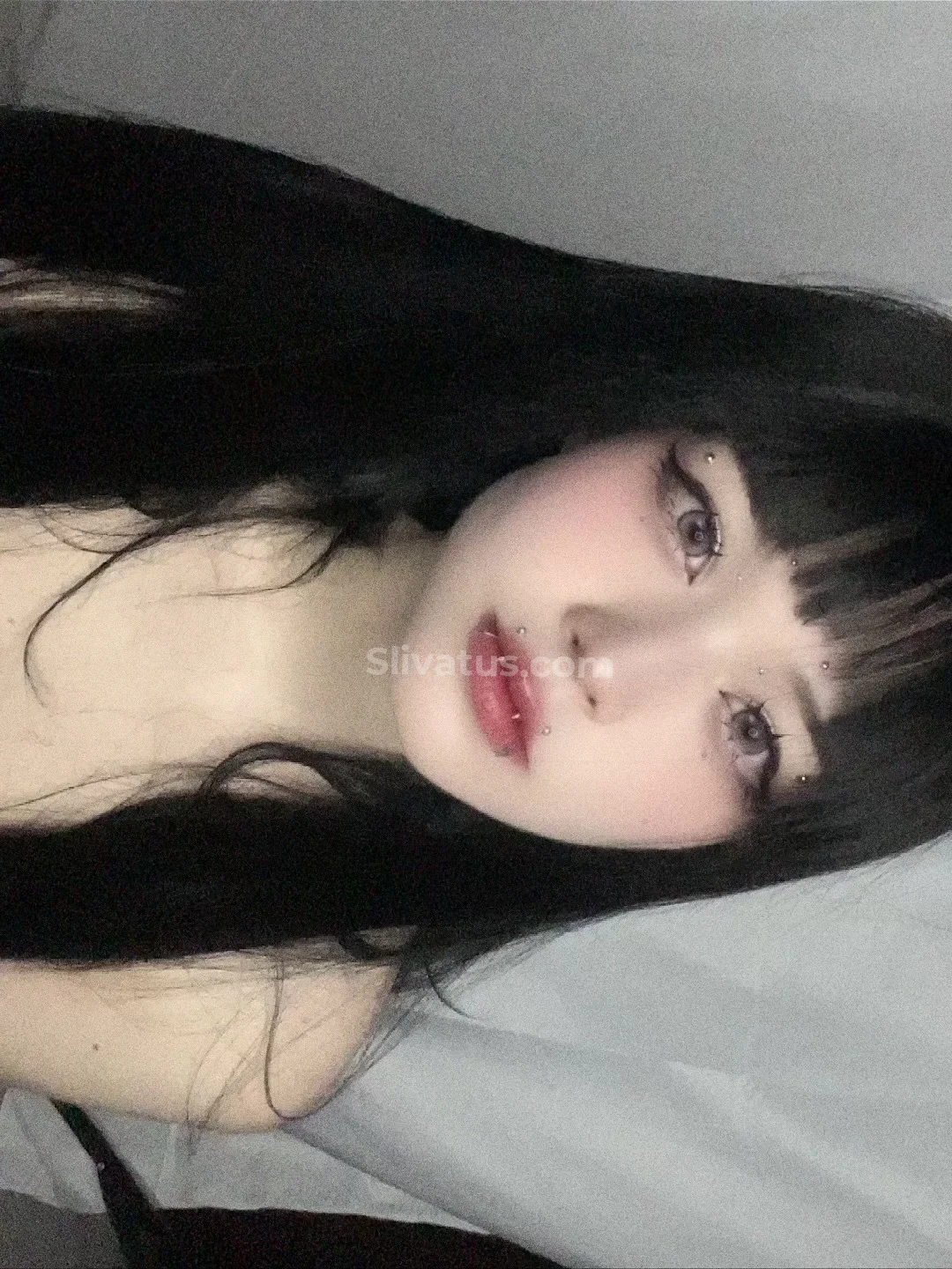 Популярной woozixx тиктокерша без одежды