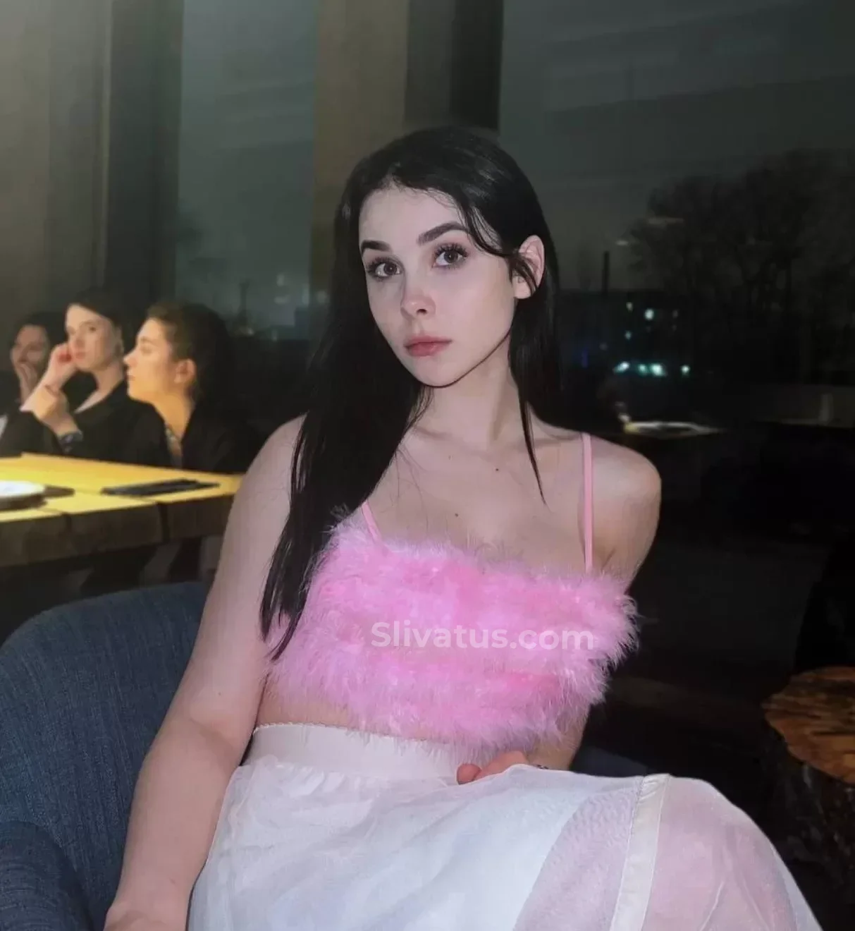 Приватный Di Rubens блогерша без одежды