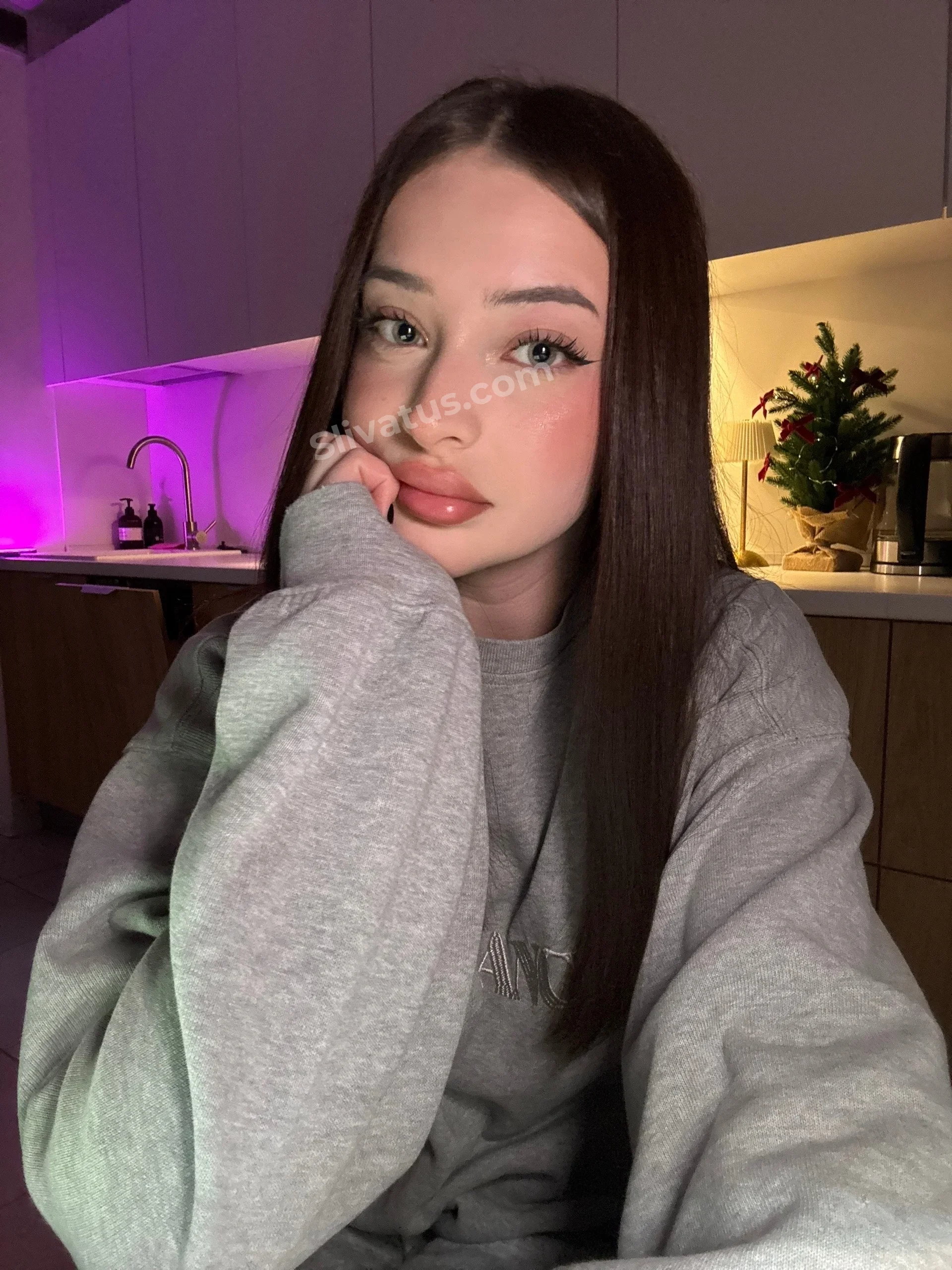 Приватный Слив интимного фото тиктокерши kim.reset (Твоя Ким)