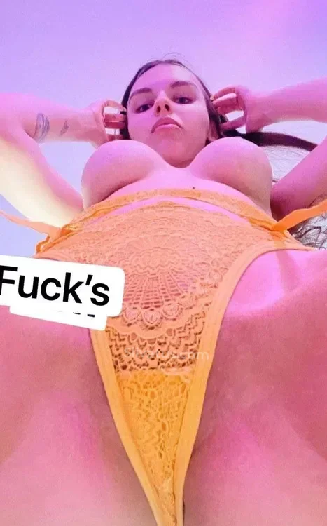 Приватный Слив русских блогерш Вика Меднис (xMednisx)