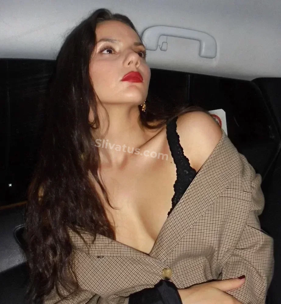 Приватный Слив русских популярных девушек и Дафни Кин (Dafne Keen)