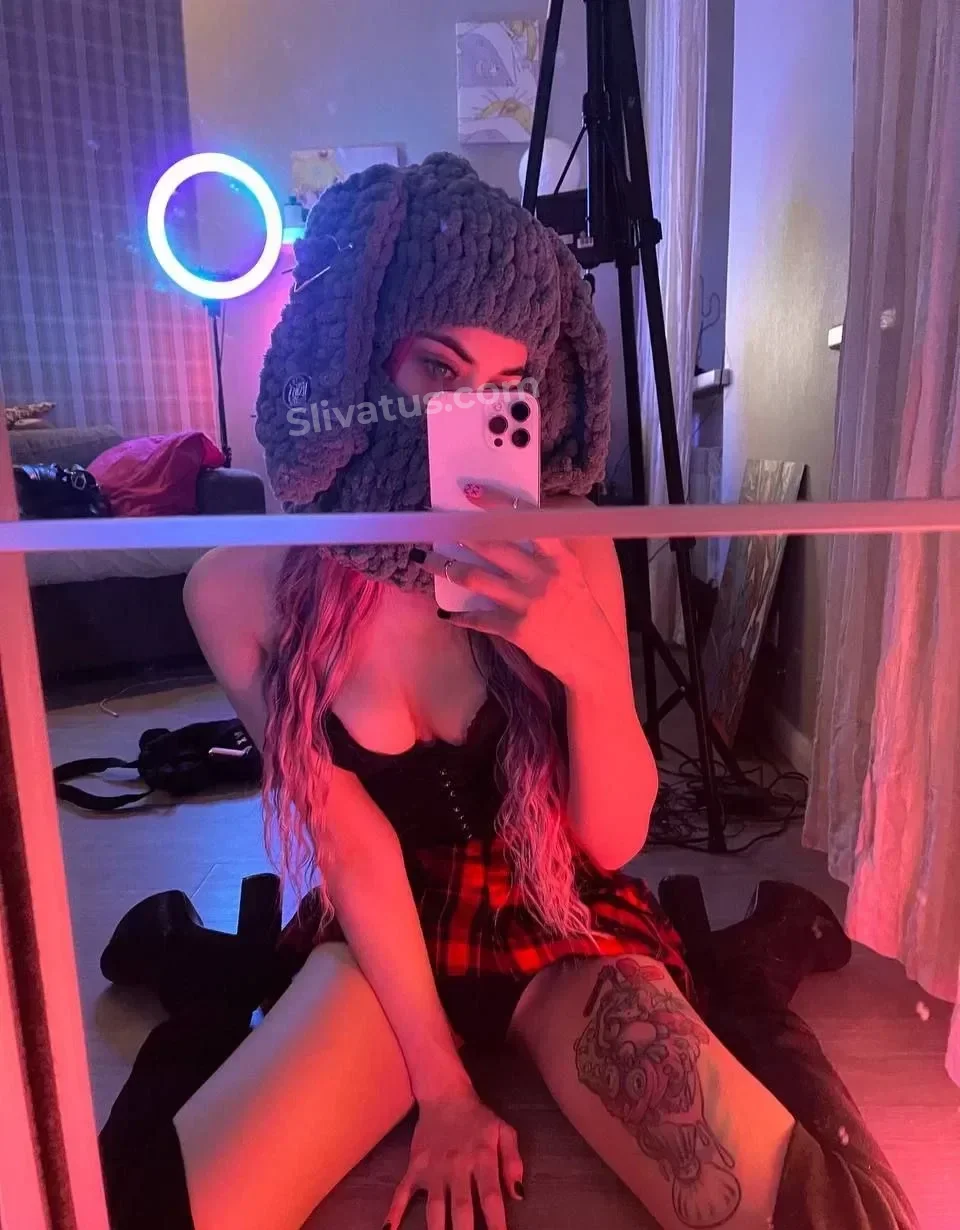 Проверенный Фото голой модели Морана Батори (Morana Battory)