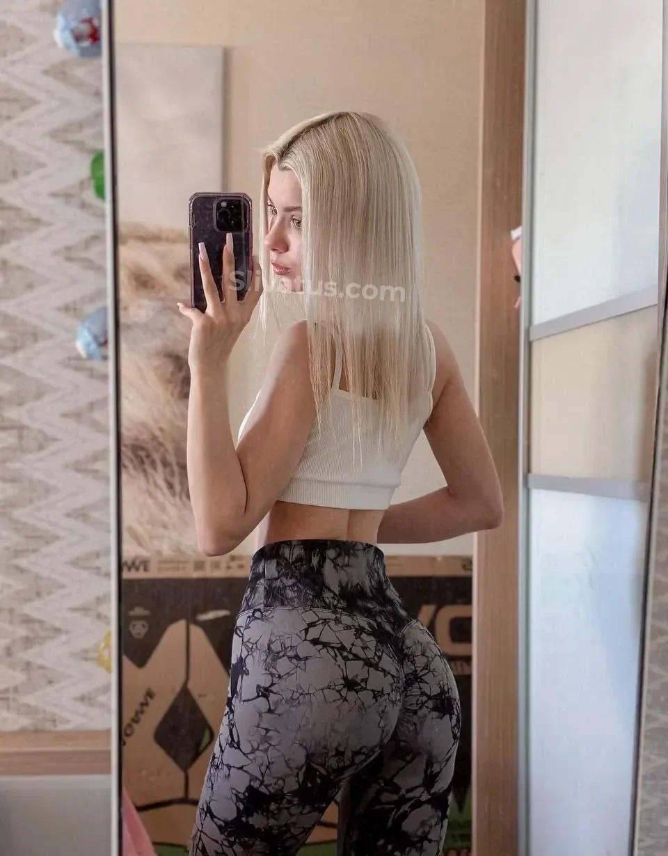 Русской Эротическое фото тиктокерши Okidooky (Окидоки)