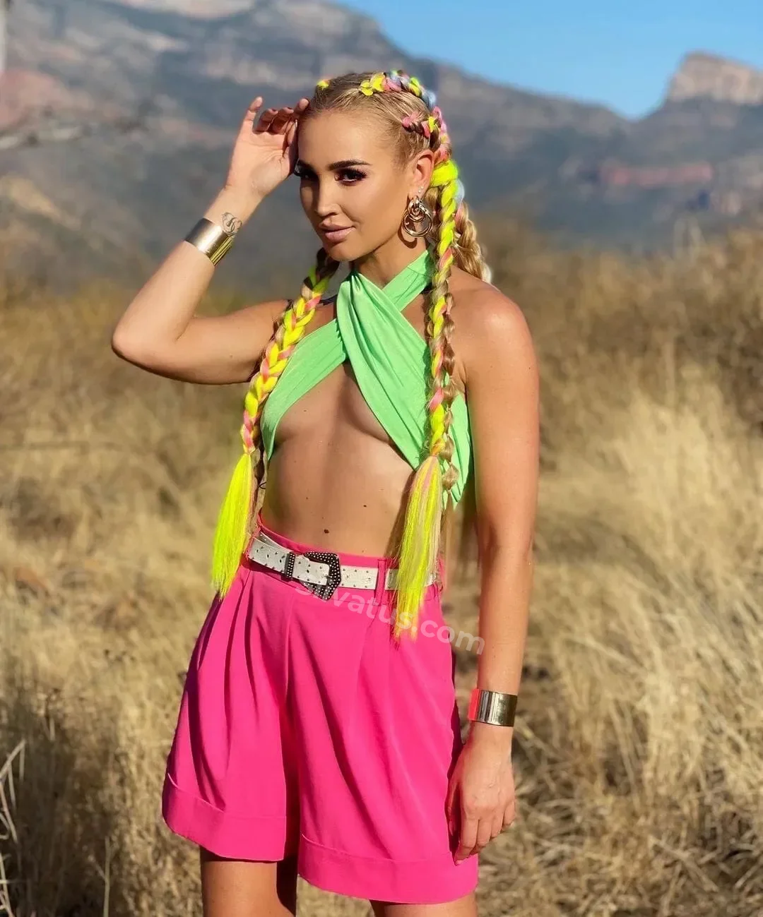 Русской Горячее фото тиктокерши Ольга Бузова