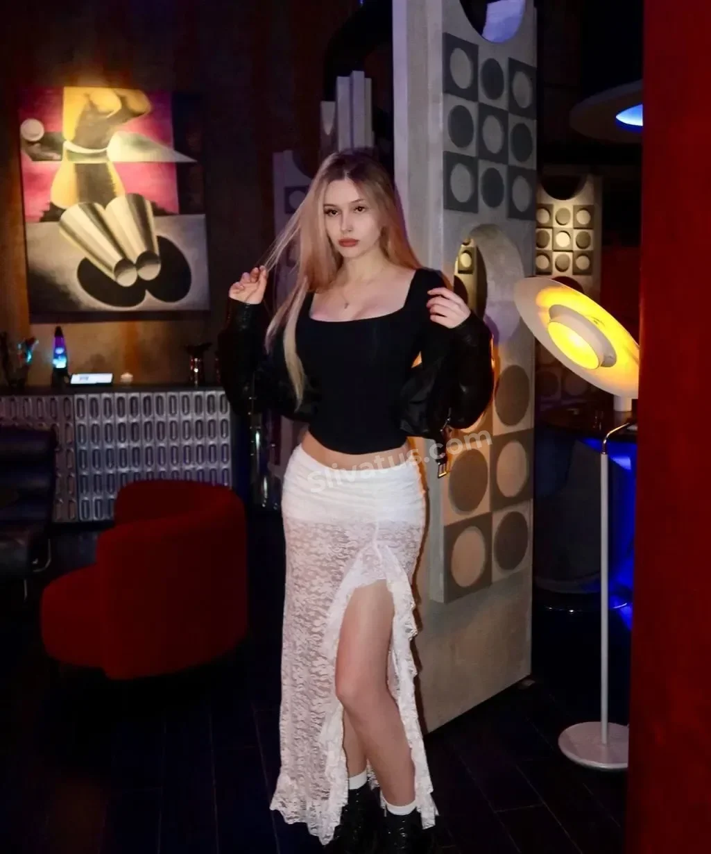 Русской Слив интимного фото блогерши WhylollyCry