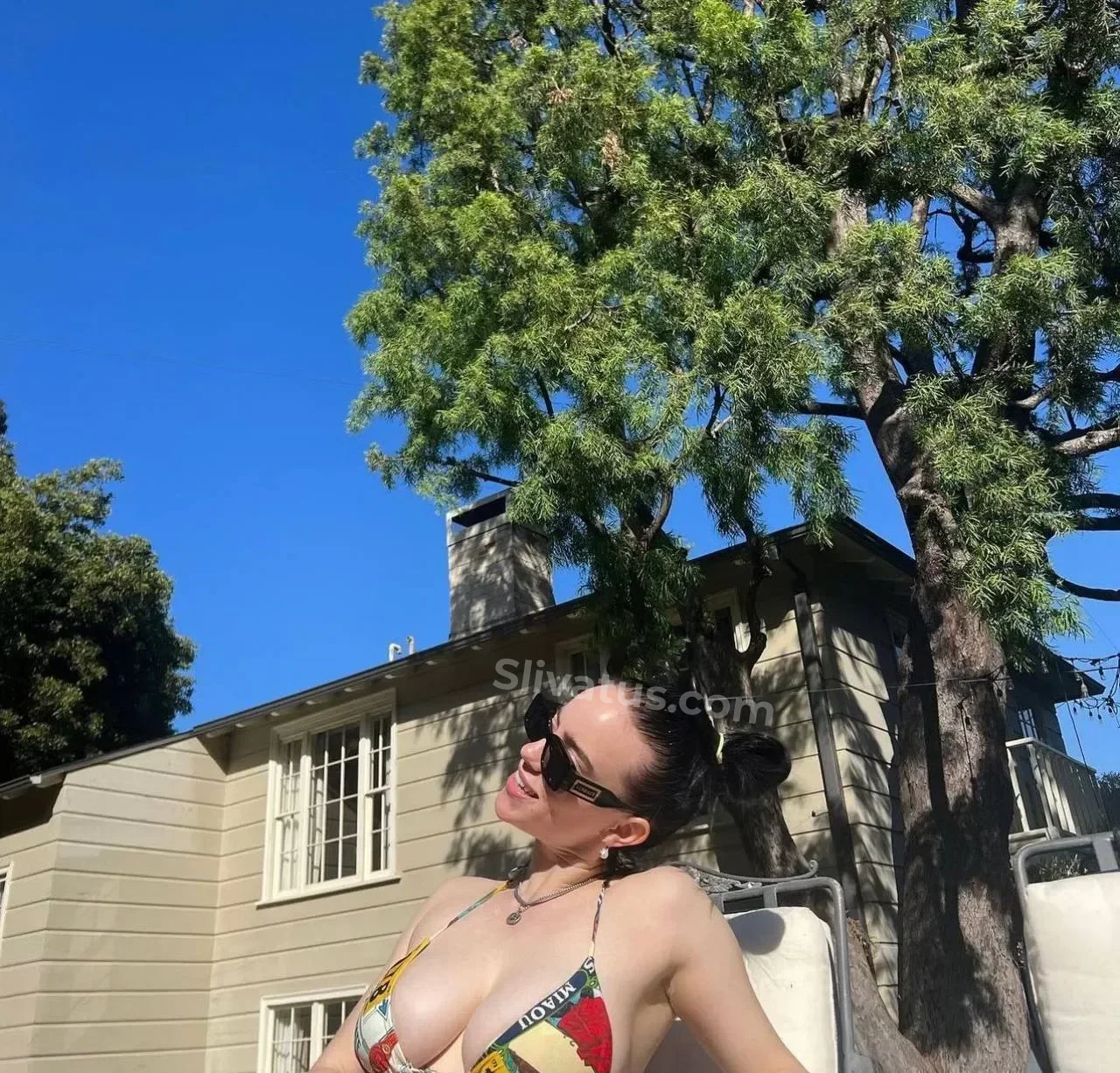 Русской Слив звезды Билли Айлиш (Billie Eilish)