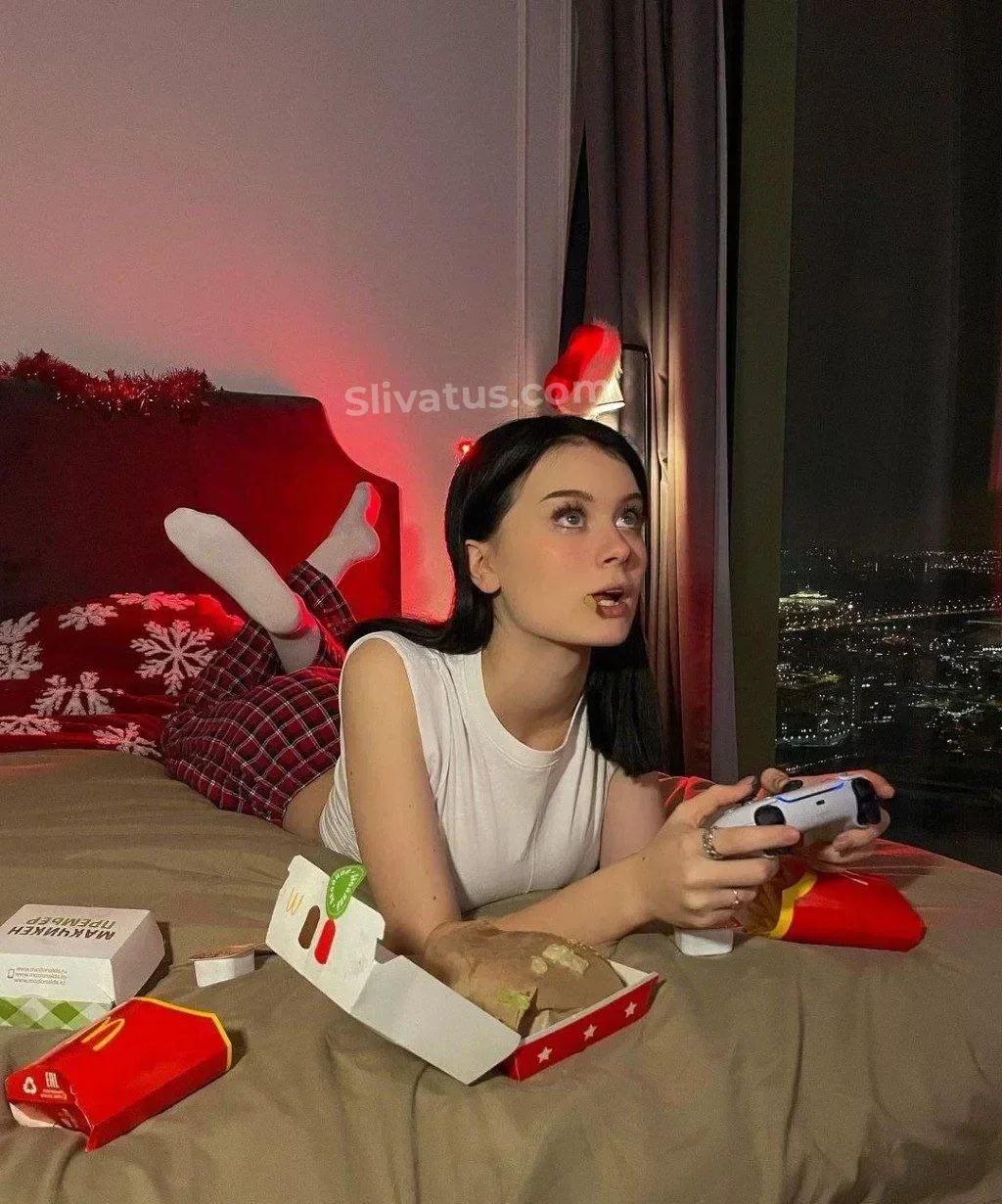 Секс Эротическое фото тиктокерши Даша Дошик