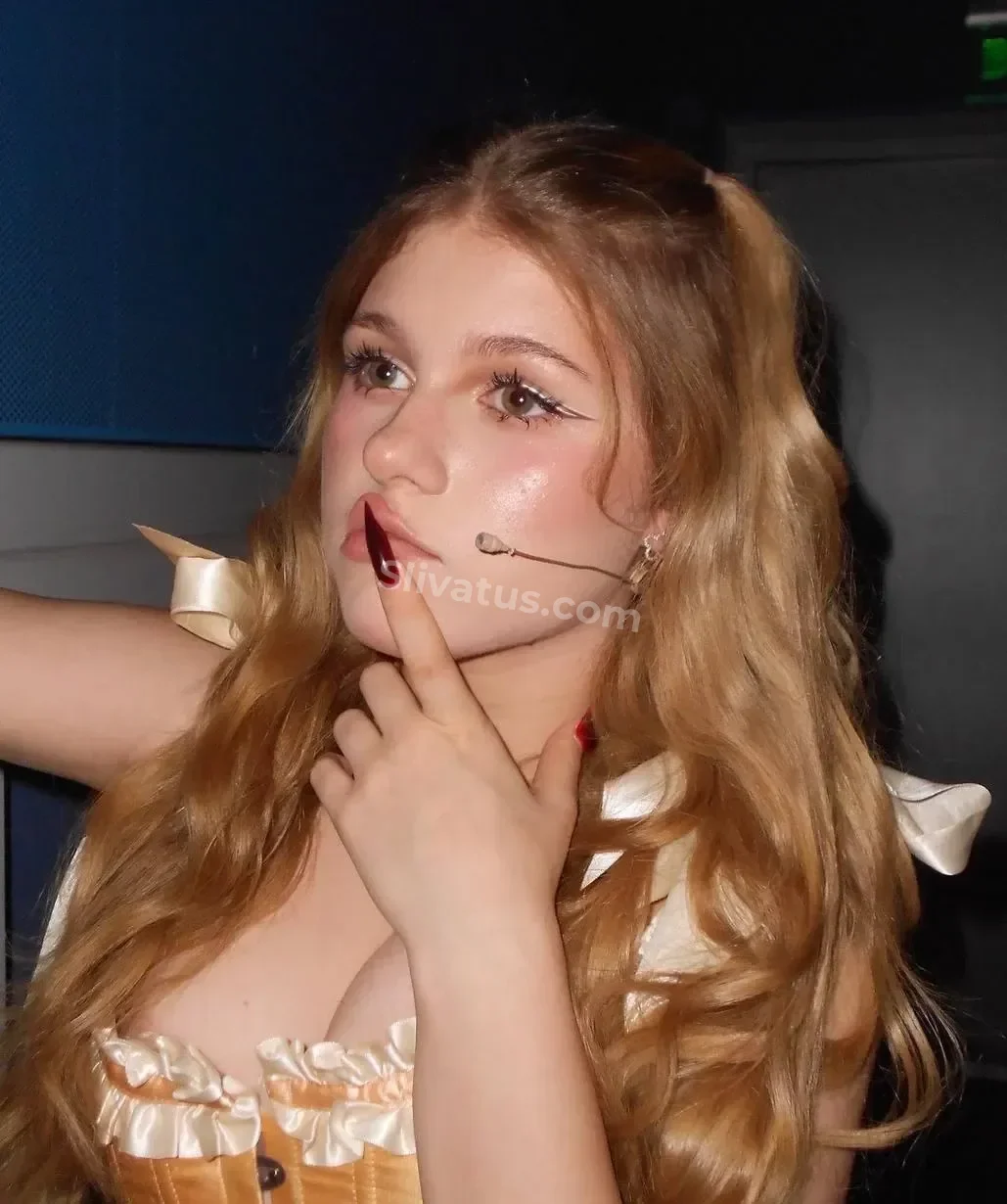 Секс Фото голой тик токерши Лера Симка (simka.le)