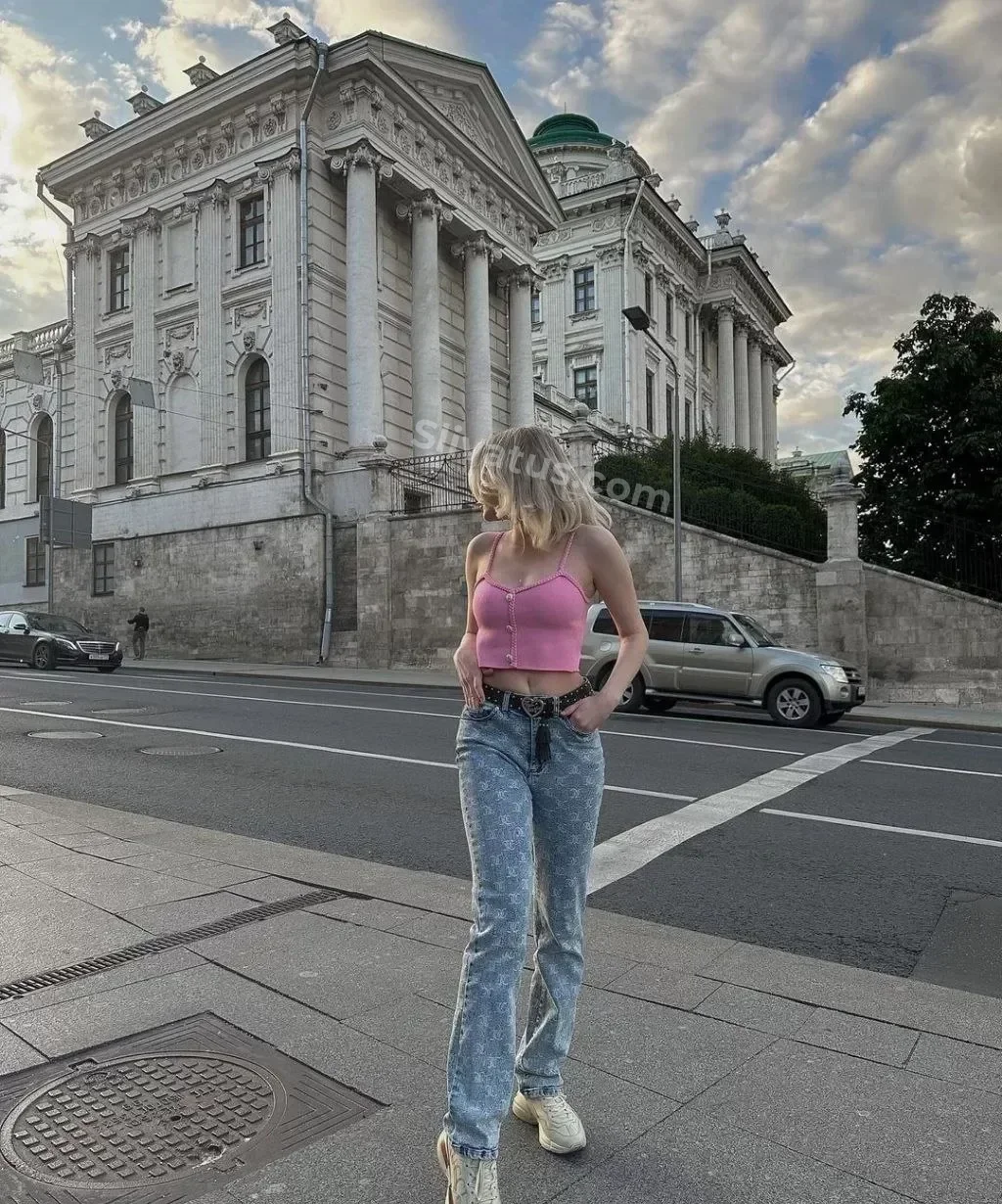 Секс Горячее фото тиктокерши GloriaMatvien