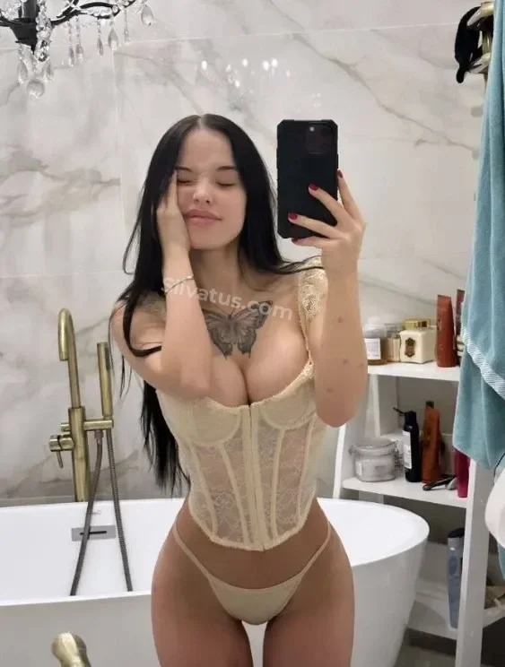 Секс Лунаком (Lunacom) тиктокерша без одежды