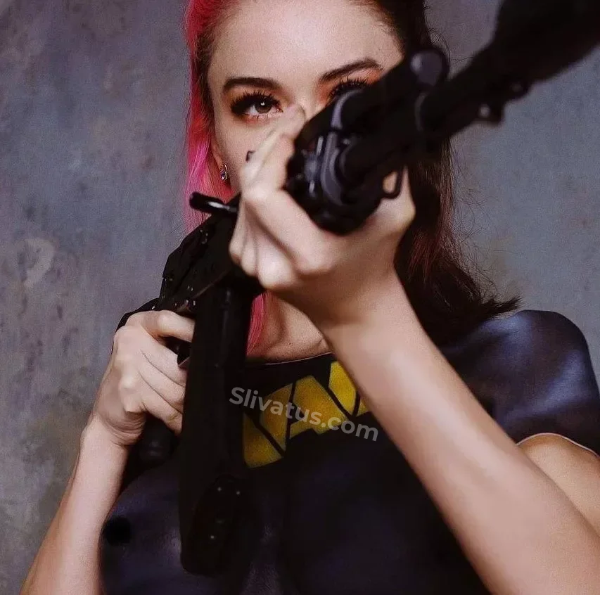 Секс Обнаженное тело блогерши LiQueen