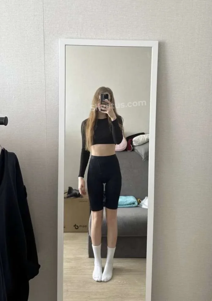 Секс Обнаженное тело тиктокерши BLOOMUS (yglichh)