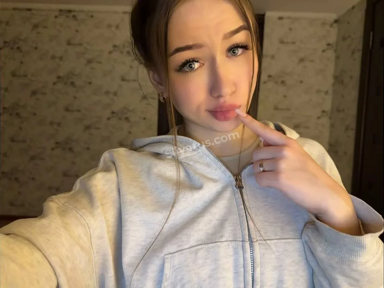 Скандальный Слив интимного фото тиктокерши vikstimm