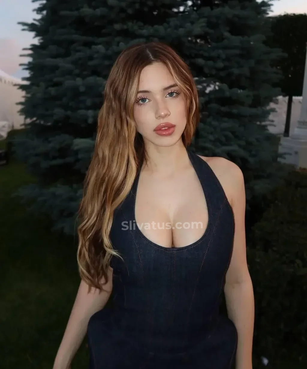 Слитое Фото голой блогерши Акулич