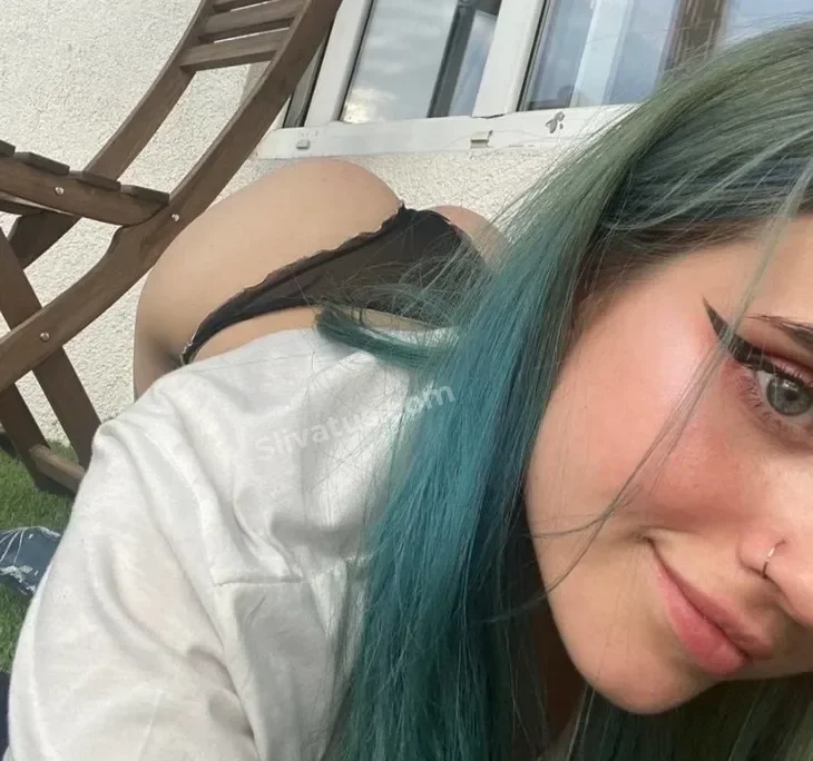 Слитое Голая тиктокерша Keronkes на фото