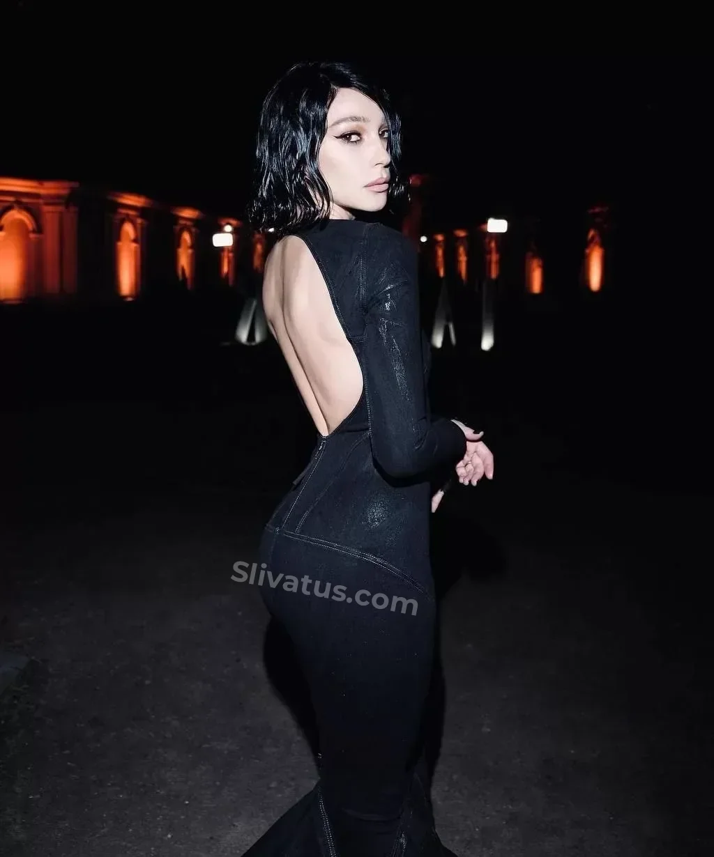 Слитое Обнаженное тело блогерши Настя Ивлеева