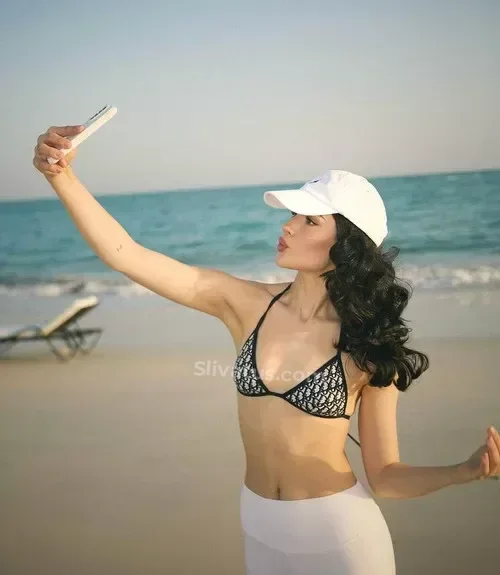 Слитое Слив голой тик токерши Дина Саева (senoritasaeva)