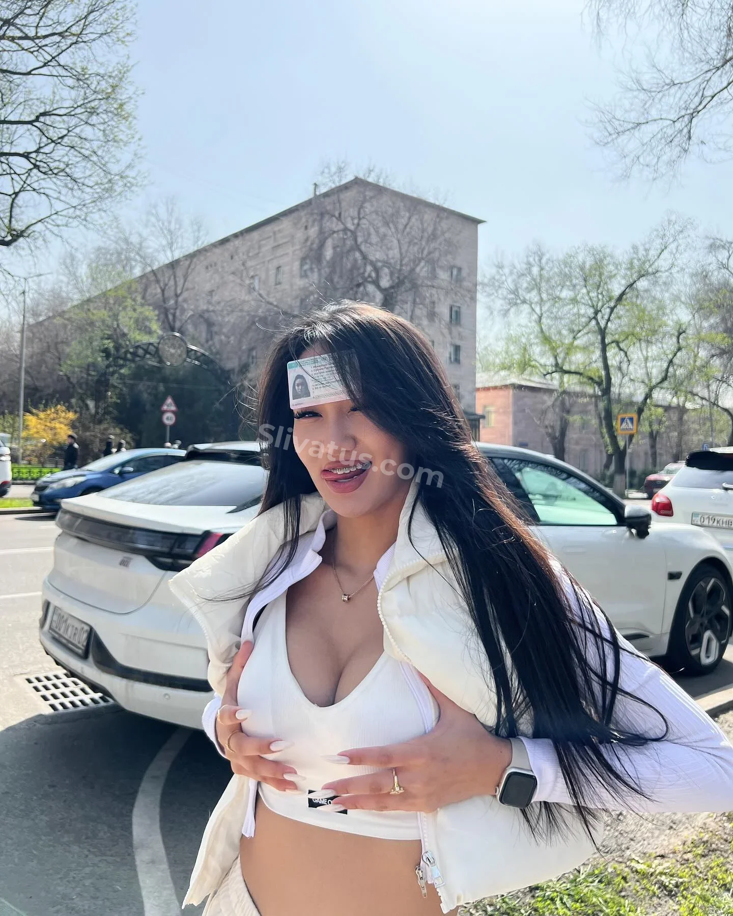 Слитое Слив тик токерши Sabinakai