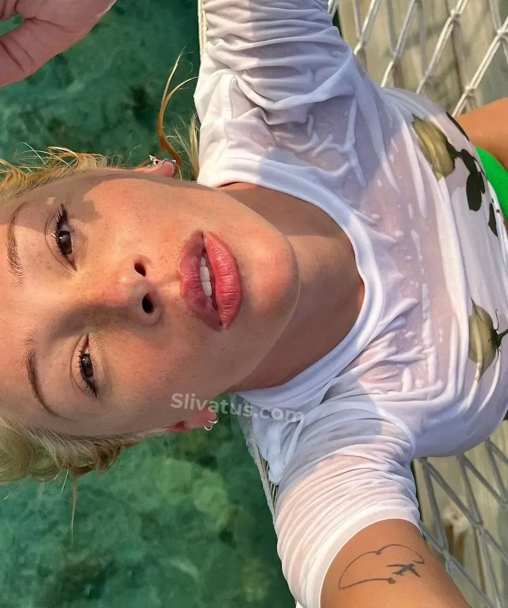 Слитое Утечка фото блогерши Настя Ивлеева