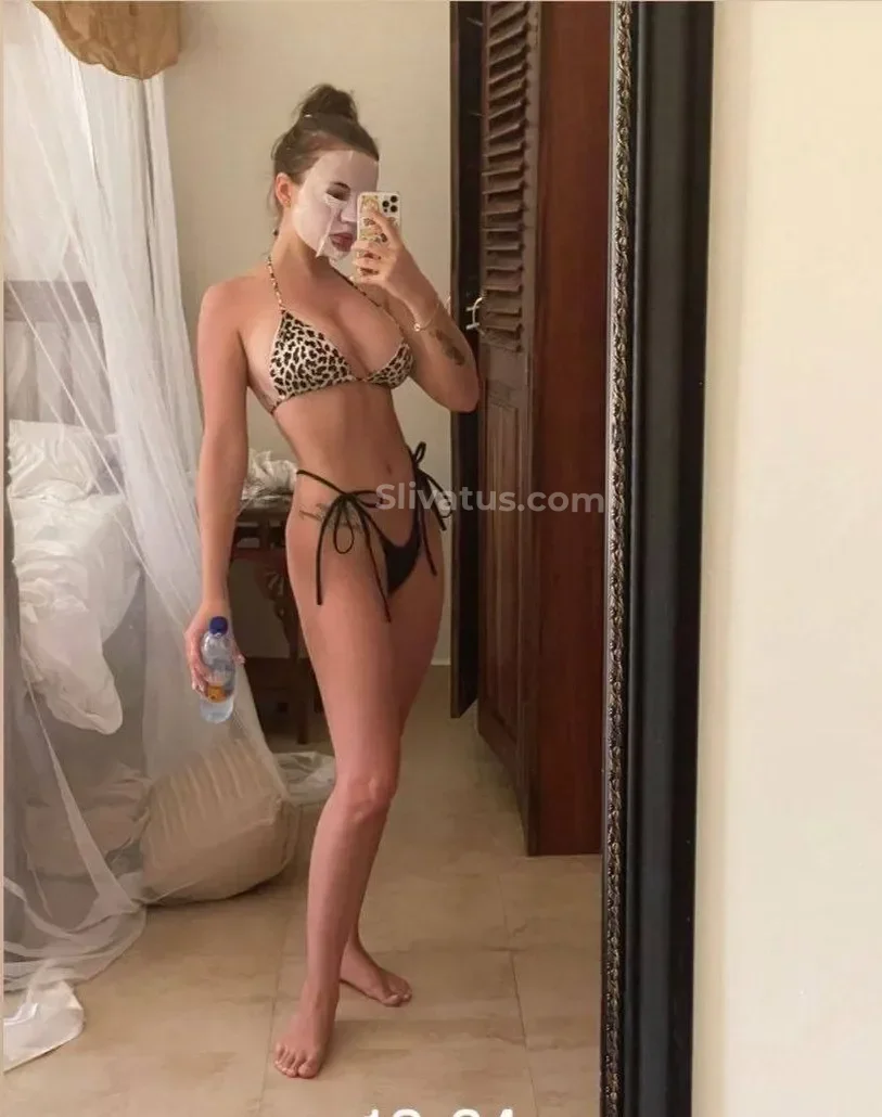 Слив голой тик токерши Валя Карнавал (karna.val)