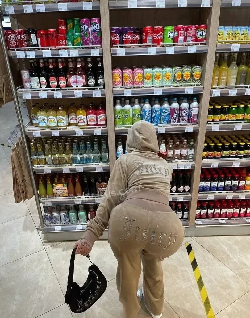 Свежий HD фото слива тиктокерши Инстасамка (instasamka)