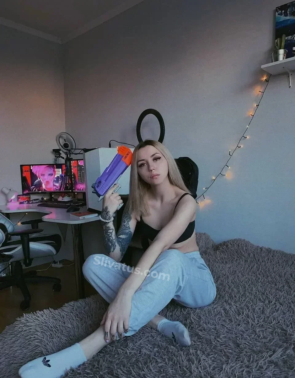 Свежий HeyLee - голая блогерша слив