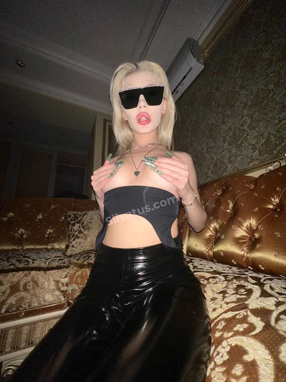 Свежий Обнаженное тело блогерши Юля Финесс