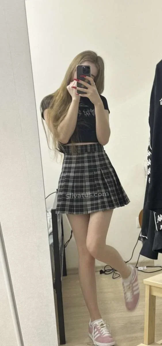 Свежий Слив тик токерши BLOOMUS (yglichh) 18+