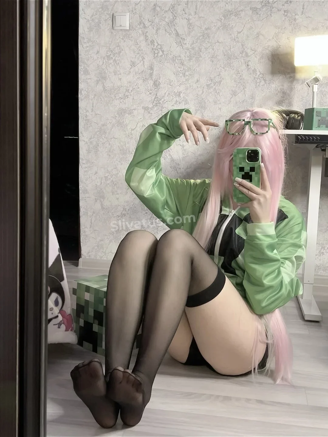 Свежий Слив тик токерши woozixx 18+