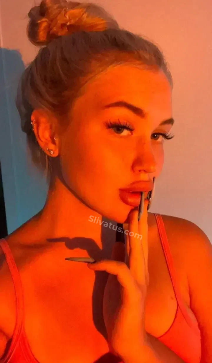 Свежий Свежий слив видео тиктокерши Лиза Лпшка (lpshkaa)