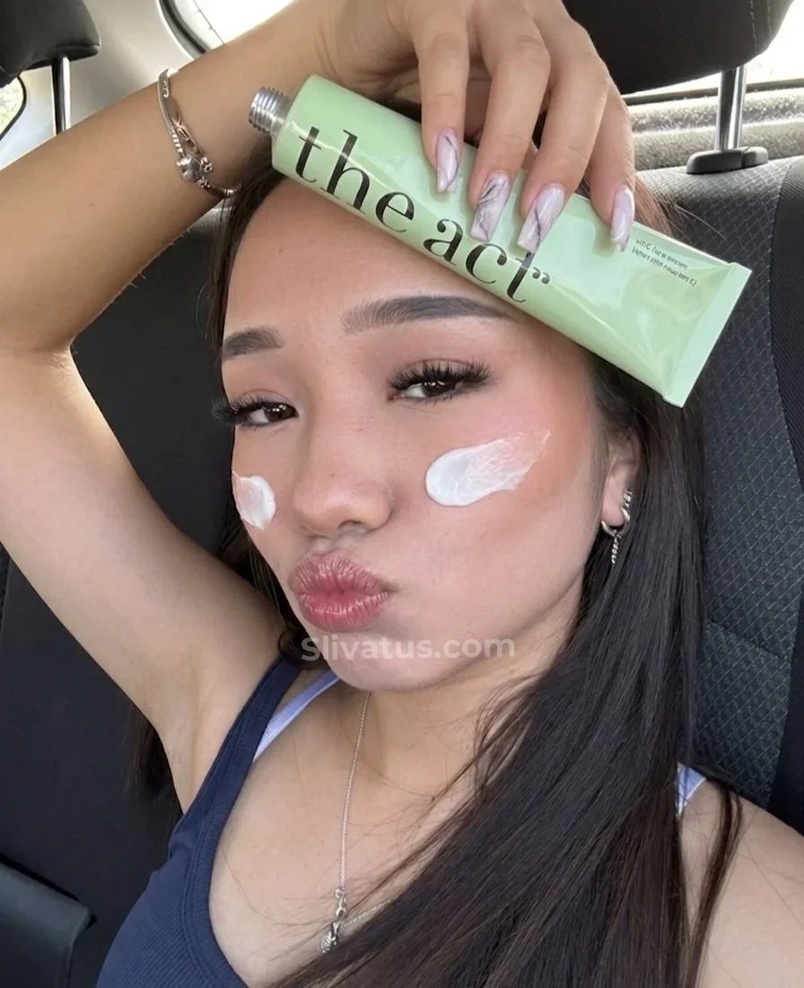 Свежий Свежий слив видео тиктокерши Жануля