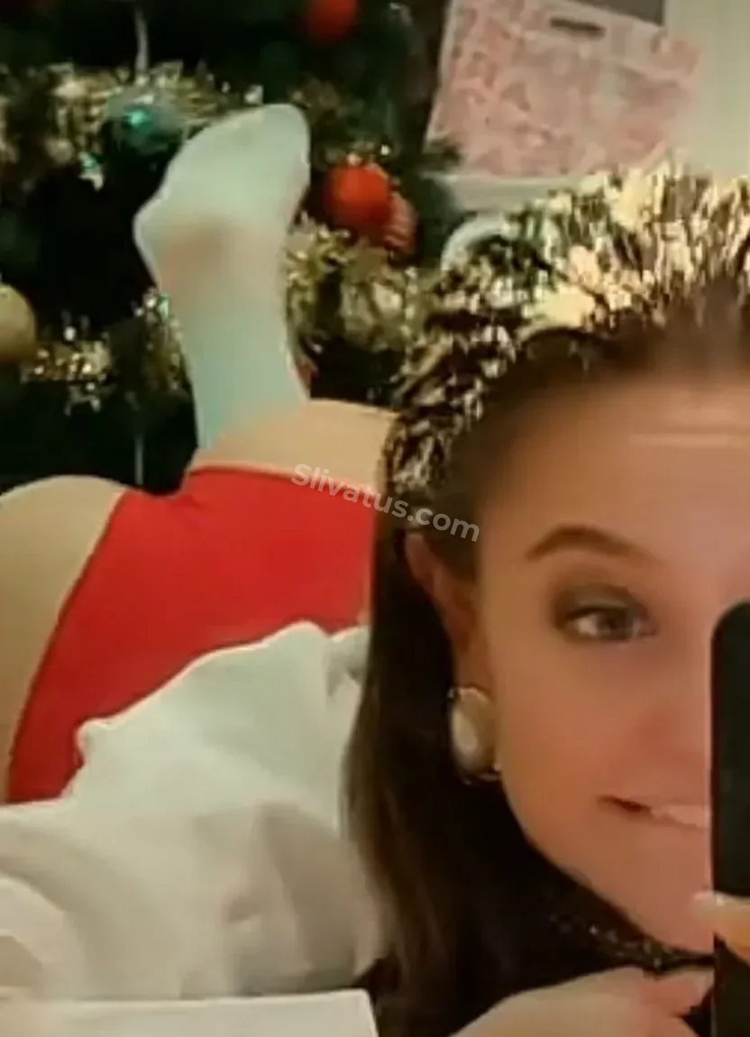 Telegram Эротическое фото тиктокерши Дилара Зинатуллина (influesii)