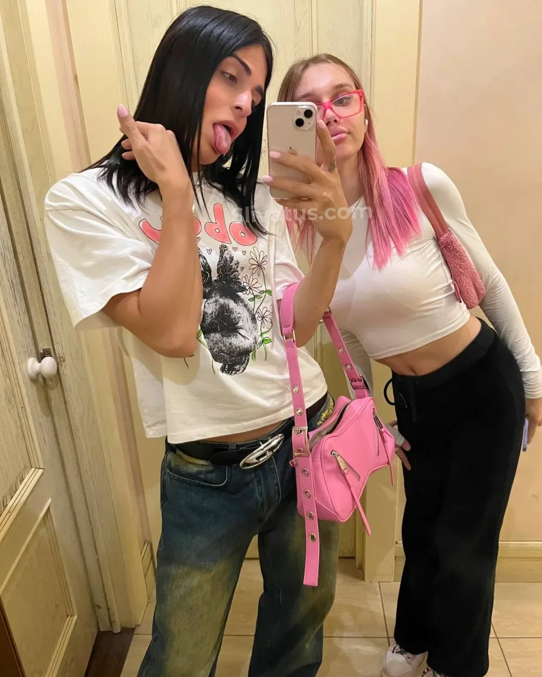 Telegram Горячее фото тиктокерши Хилми Форкс