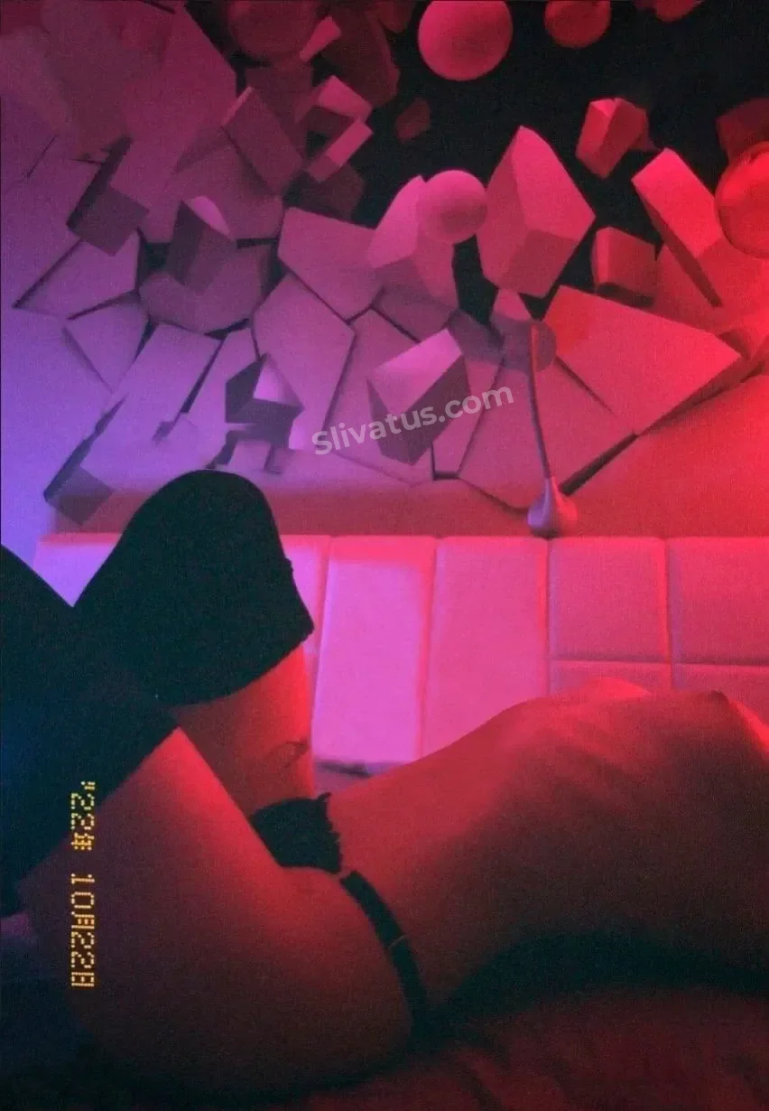 Telegram Приватное фото блогерши Лерон Барон (leronbaron)