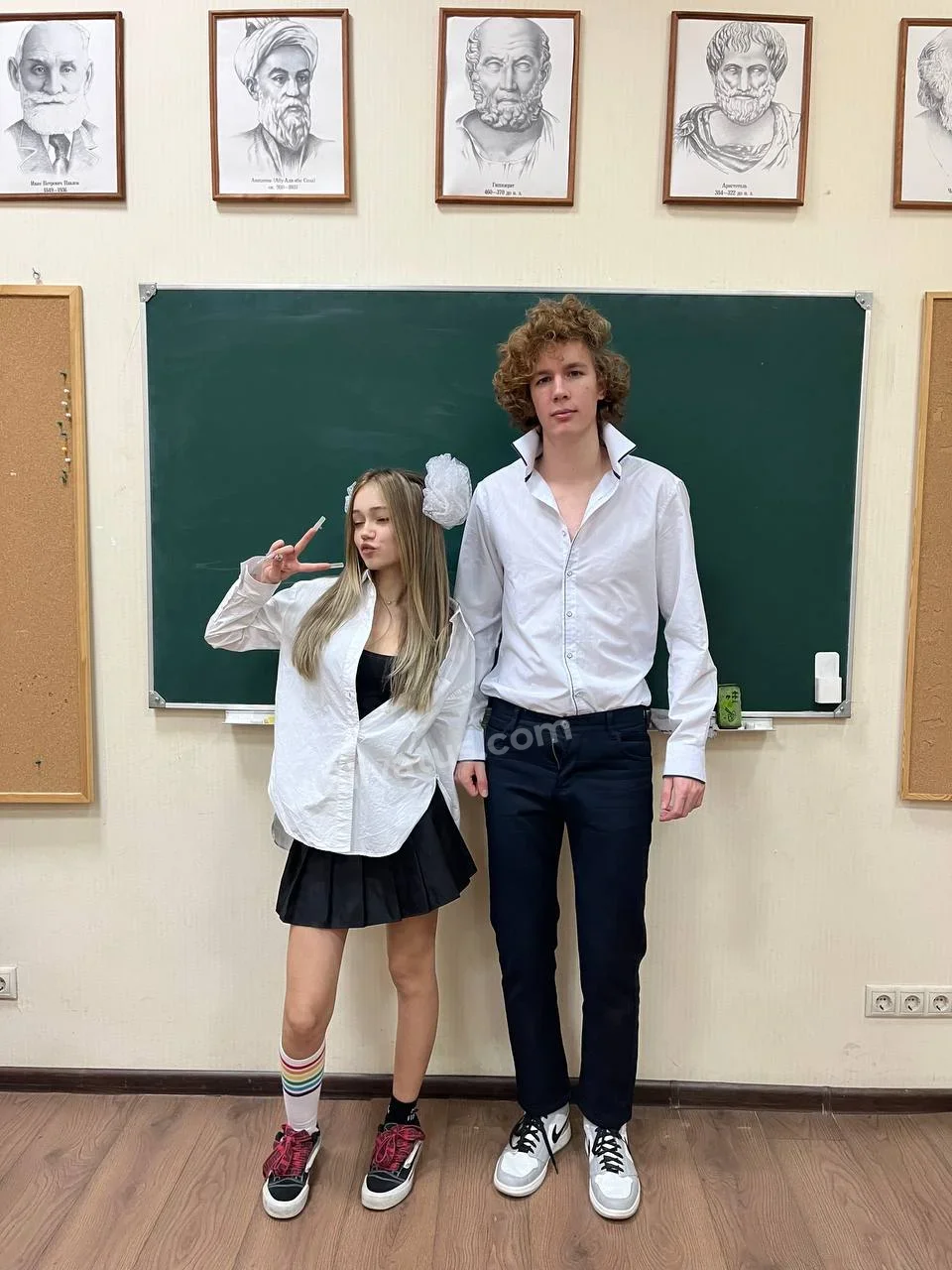 ТГ Эротическое фото тиктокерши Антотка (antotkaa)