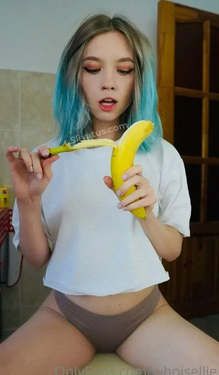 ТГ Слив интимного фото модели Лея Горная (leyagornaya)