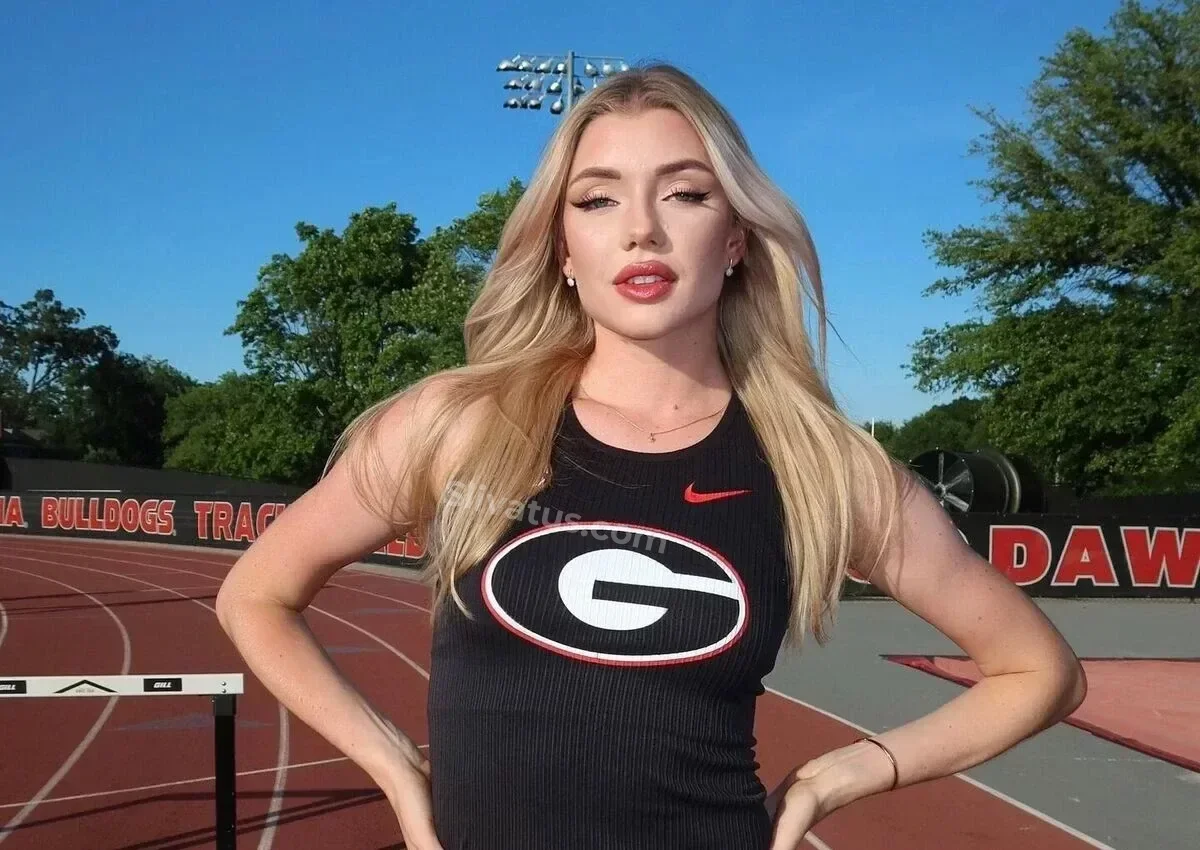 ТГ Утечка фото звезды Елена Куличенко