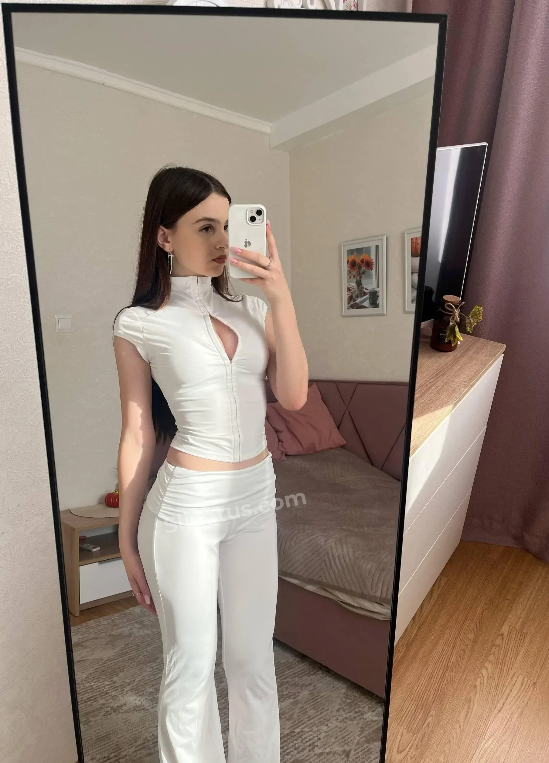 ТГ yanga18 (yangamyr) тиктокерша без одежды