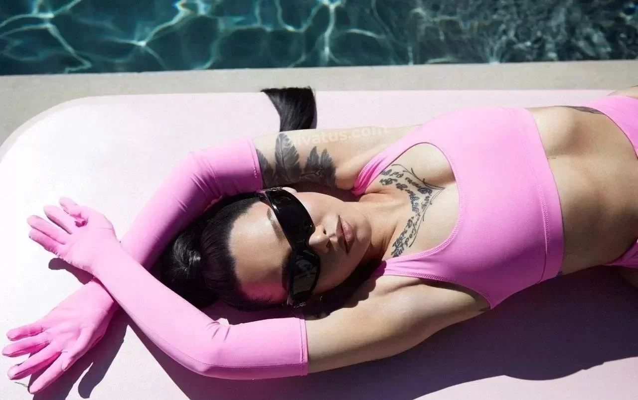 Тикток Белла Порч (Bella Poarch) тиктокерша без одежды