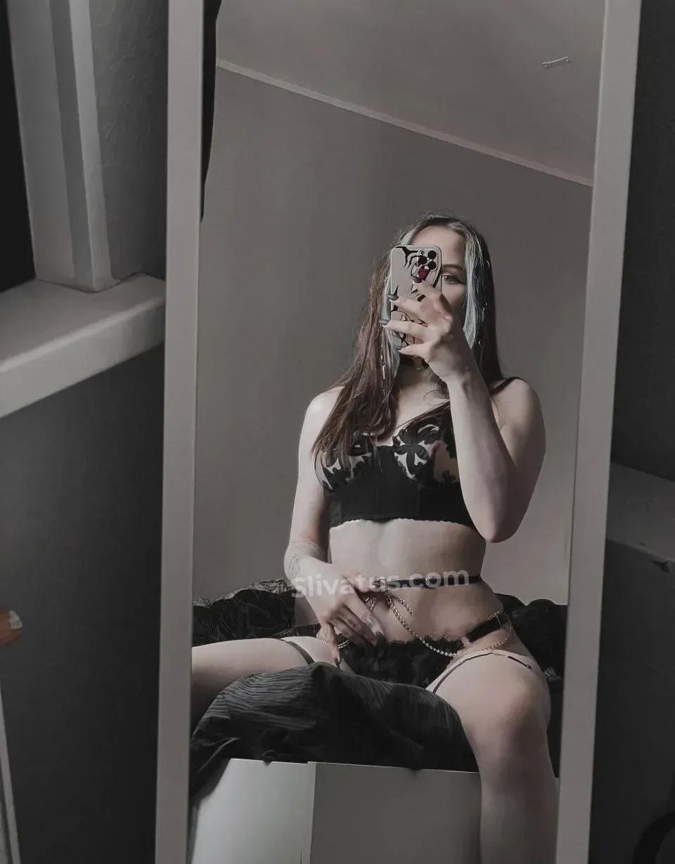 Тикток Эротическое фото тиктокерши Лерон Барон (leronbaron)