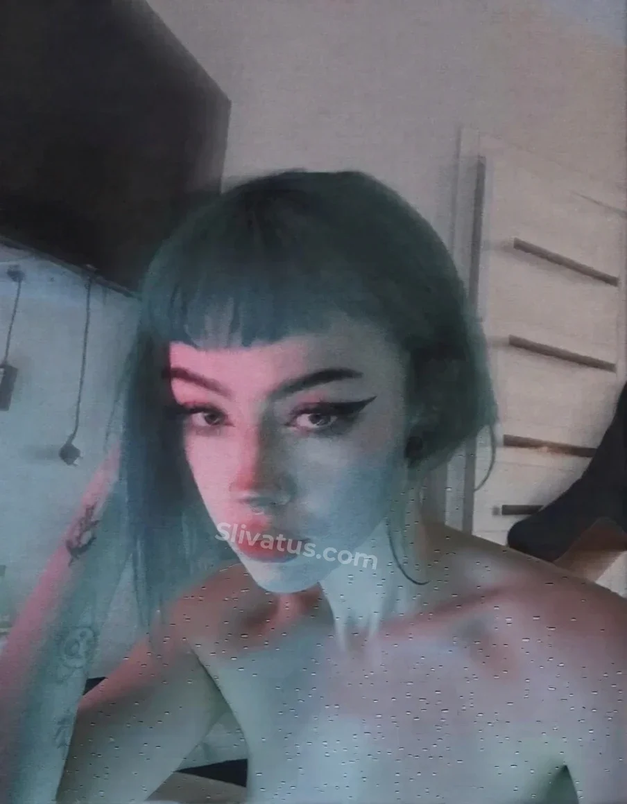 Тикток Голая тиктокерша Лиза Бебрина (b3brina) на фото