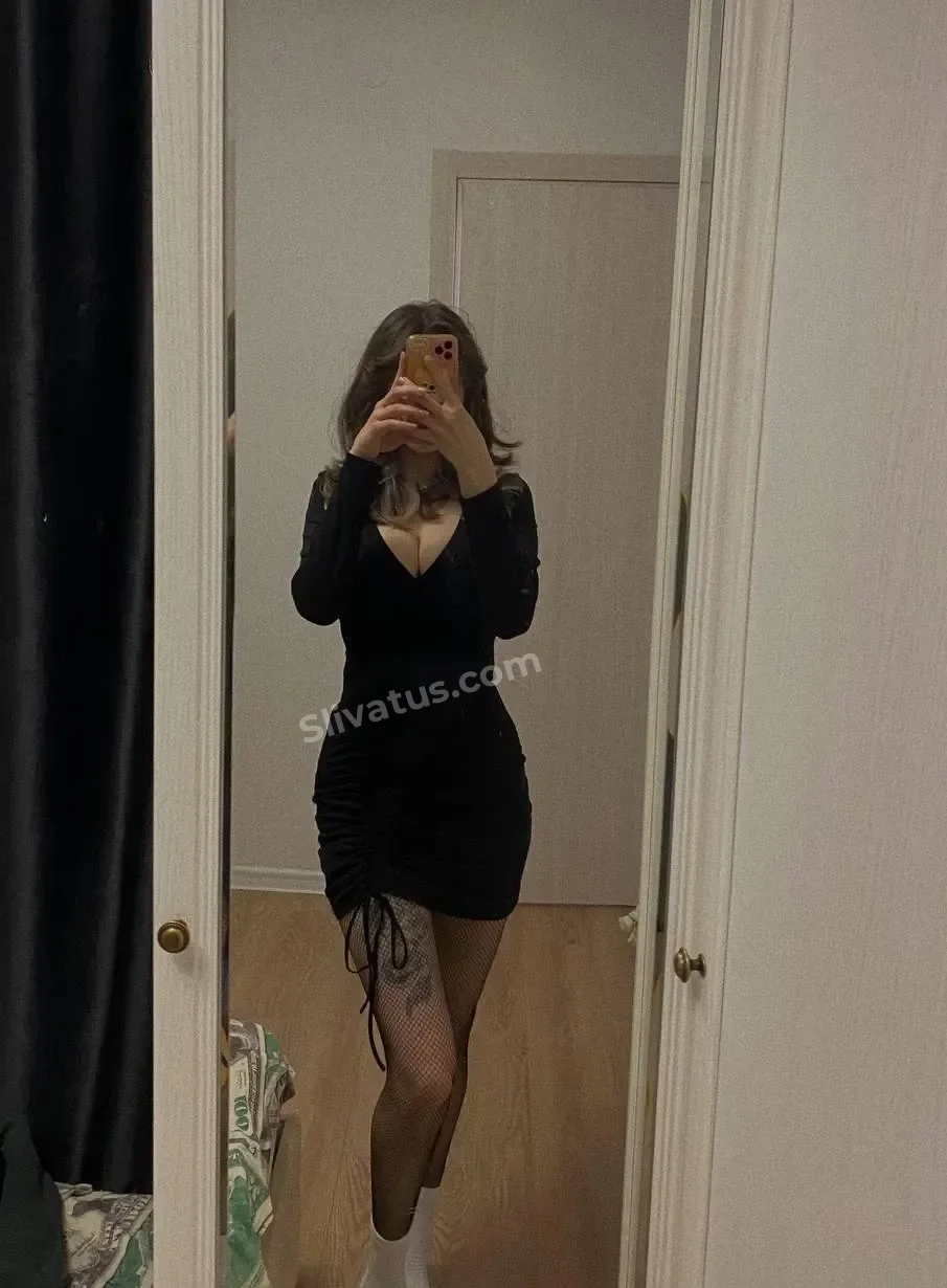 Тикток Голая тиктокерша Rochersha (Настя Рочерша) на фото