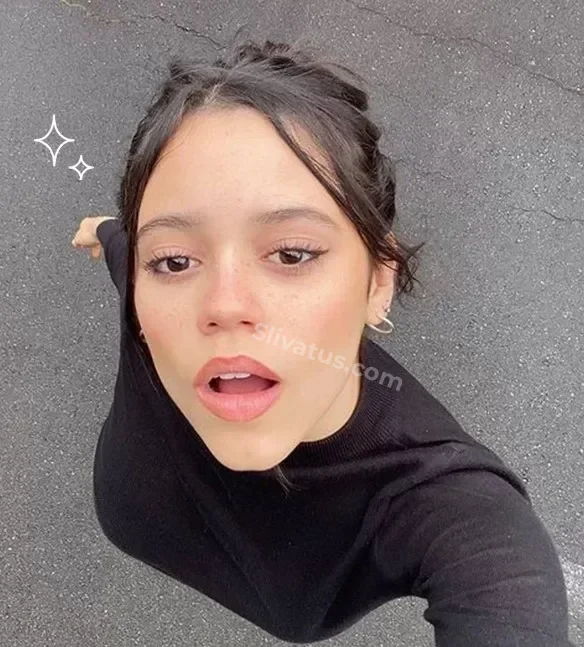 Тикток Горячее фото тиктокерши Венсдей