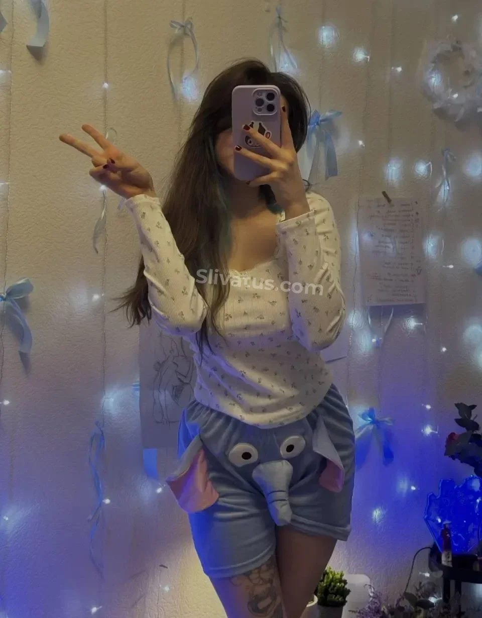 Тикток Rochersha (Настя Рочерша) блогерша без одежды