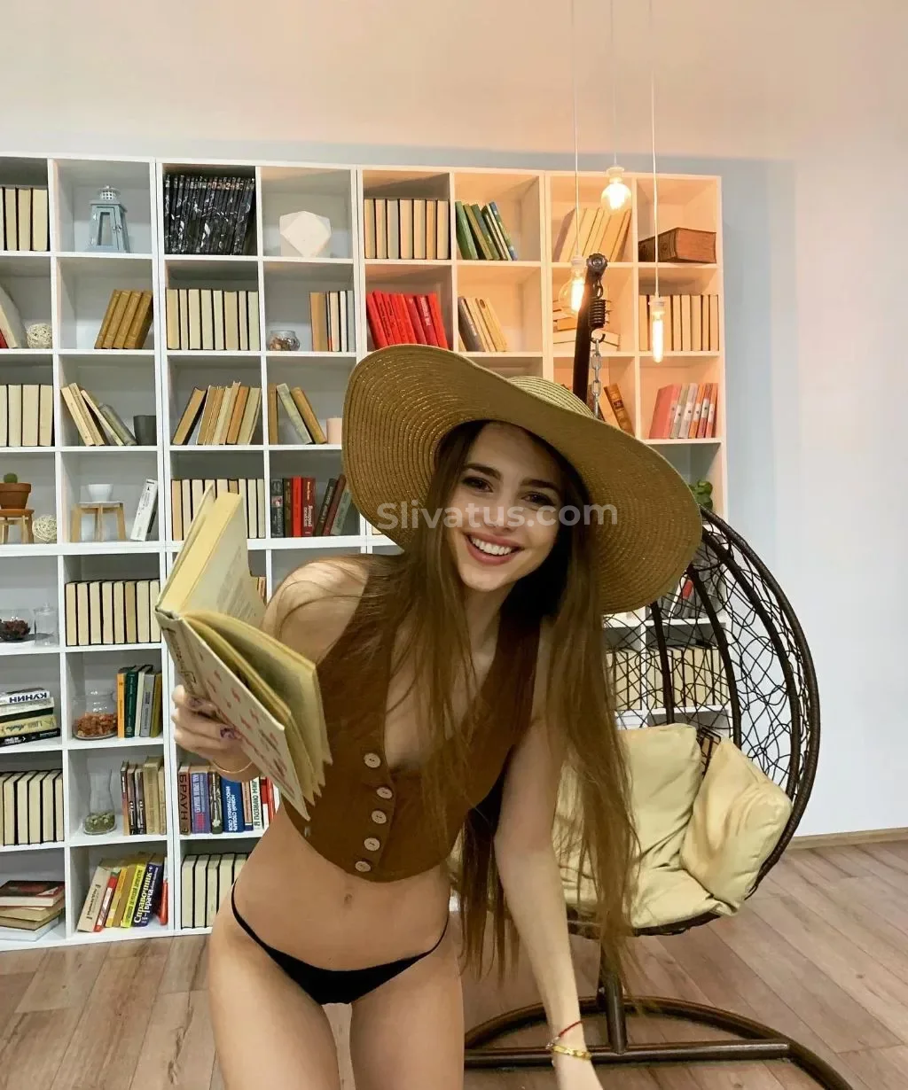 Тикток Слив модели Kate Anison 18+