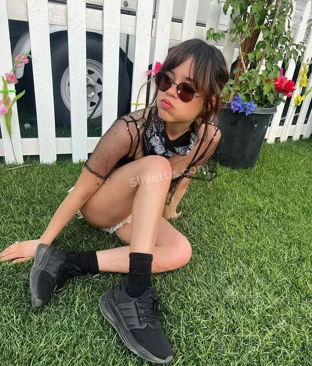 Тикток Венсдей - голая знаменитость слив