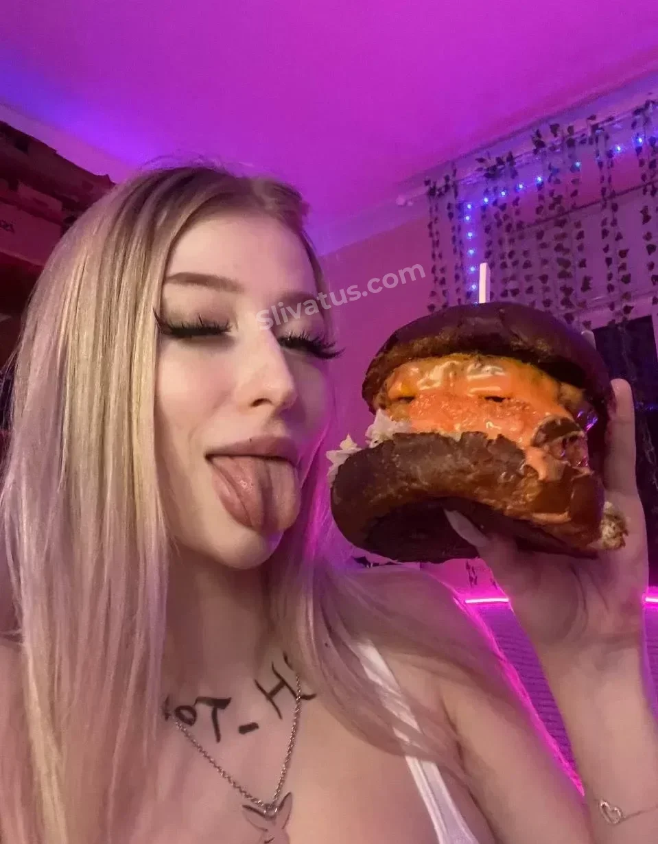 Утечка Фото голой блогерши Polina Li (Полина Ли)