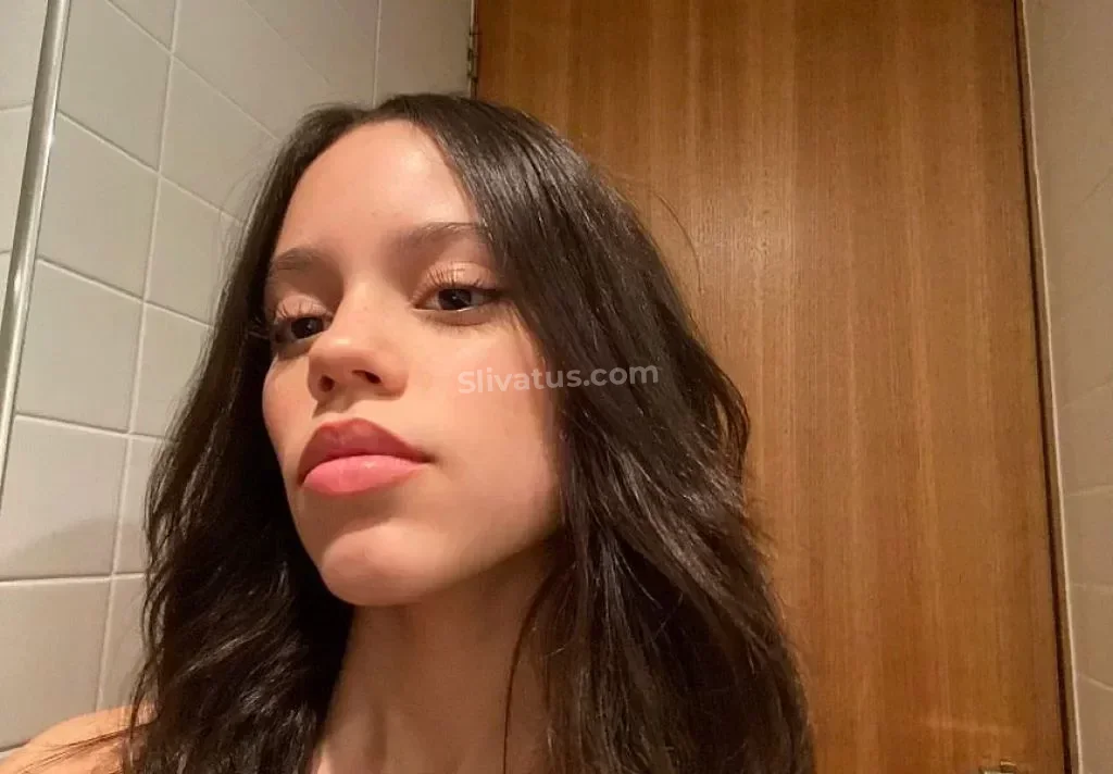 Утечка Горячее фото тиктокерши Венсдей