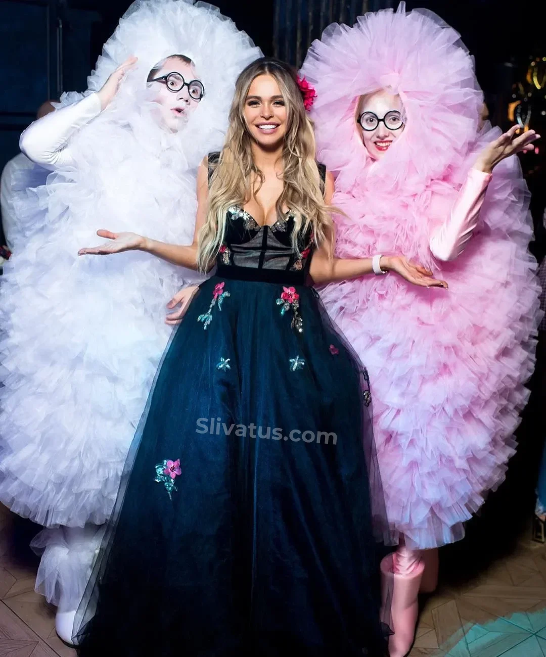 Утечка Слив голой звезды Анна Хилькевич