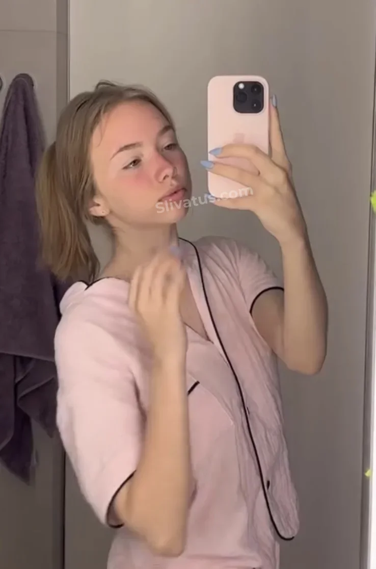 В высоком качестве Фото голой тик токерши DIANA GALKA